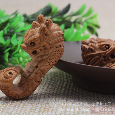 華艷工藝品如意龍?zhí)夷緬旒囪€匙扣 傳統(tǒng)工藝與現(xiàn)代生活的完美結(jié)合